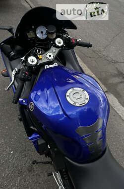 Спортбайк Yamaha YZF R6 2005 в 