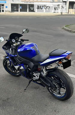 Спортбайк Yamaha YZF R6 2005 в 