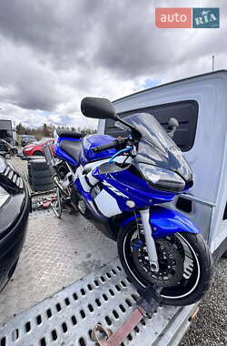 Спортбайк Yamaha YZF R6 2002 в 