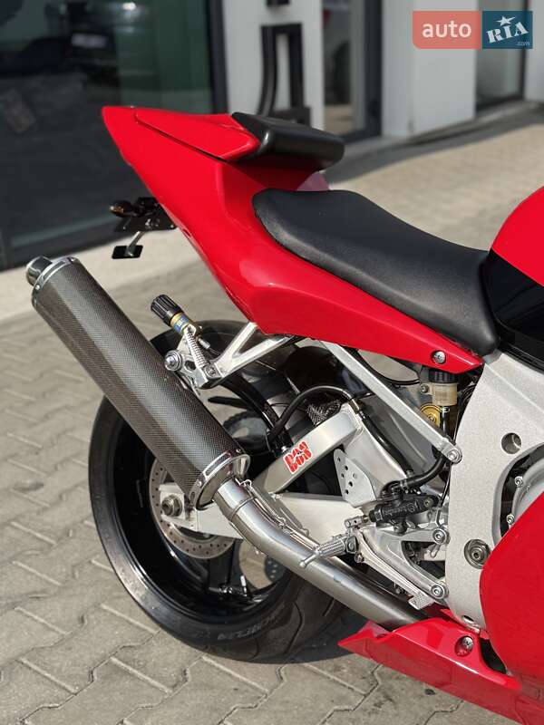 Спортбайк Yamaha YZF R6 2001 в Рівному