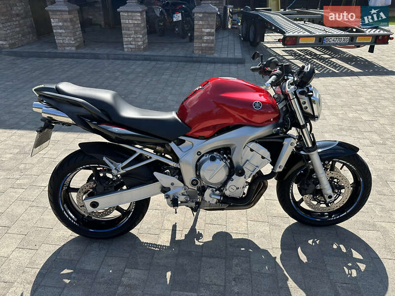 Мотоцикл Классик Yamaha YZF R6 2004 в Мостиске