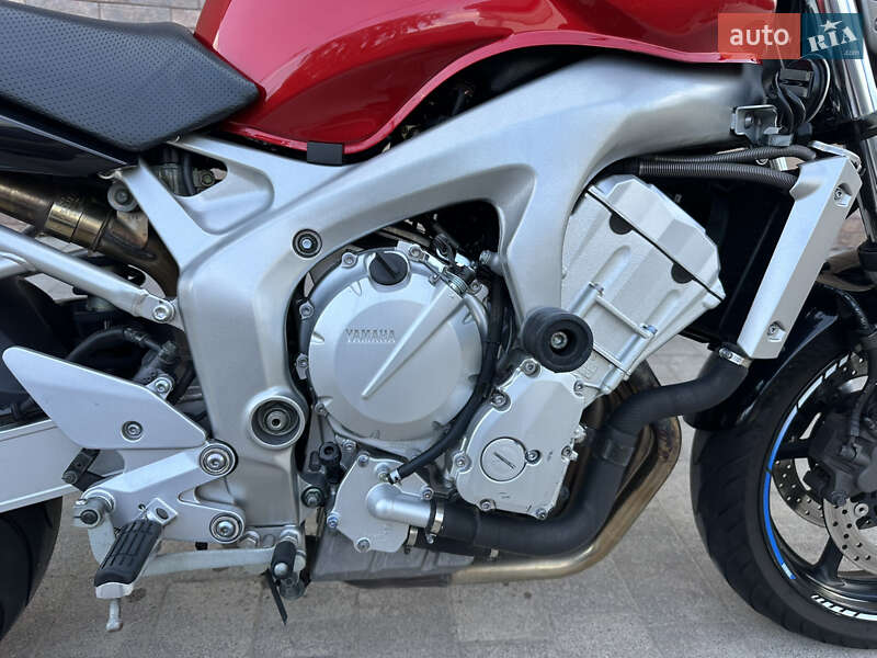 Мотоцикл Классик Yamaha YZF R6 2004 в Мостиске