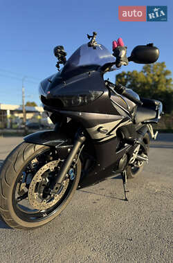Спортбайк Yamaha YZF R6 2004 в Чернигове