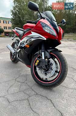 Спортбайк Yamaha YZF R6 2011 в 