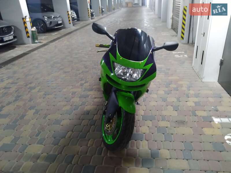 Спортбайк Yamaha YZF R6 2000 в Києві