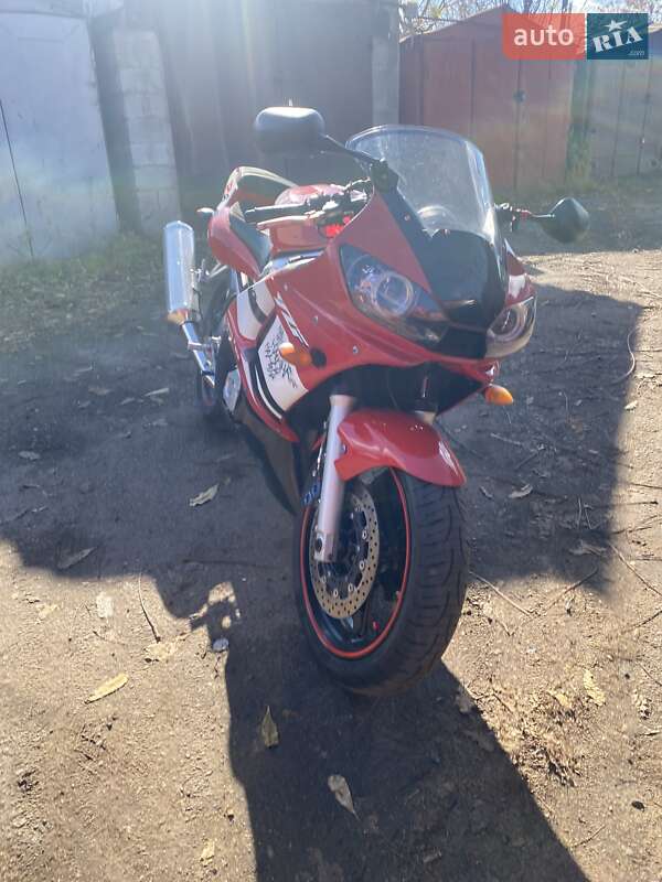 Спортбайк Yamaha YZF R6 2001 в Дніпрі фото 6 Спортбайк Yamaha YZF R6 2001 в Дніпрі