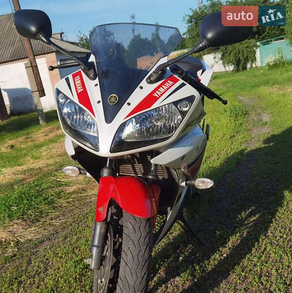 Спортбайк Yamaha YZF-R 2013 в Полтаві фото 7 Спортбайк Yamaha YZF-R 2013 в Полтаві