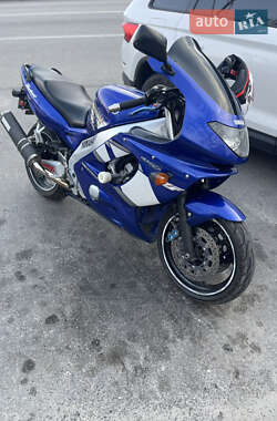Мотоцикл Спорт-туризм Yamaha YZF-R 2002 в 