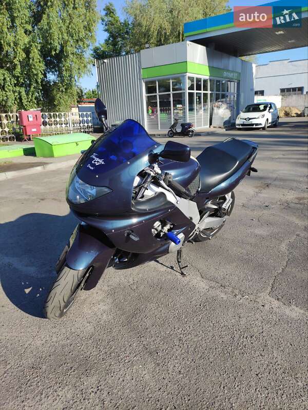 Мотоцикл Спорт-туризм Yamaha YZF 2001 в Лубнах