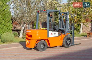 Вилочний навантажувач YANGFT CPCD 30 2023 в 