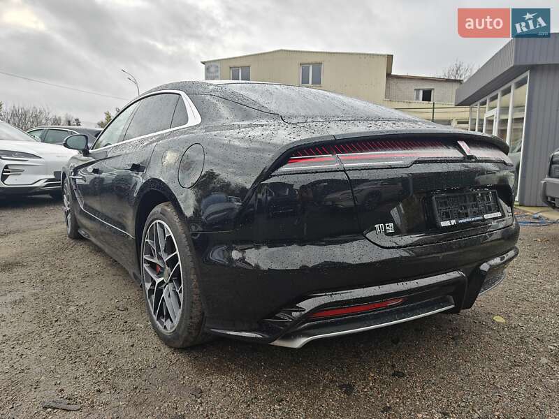 Седан YangWang U7 2025 в Києві