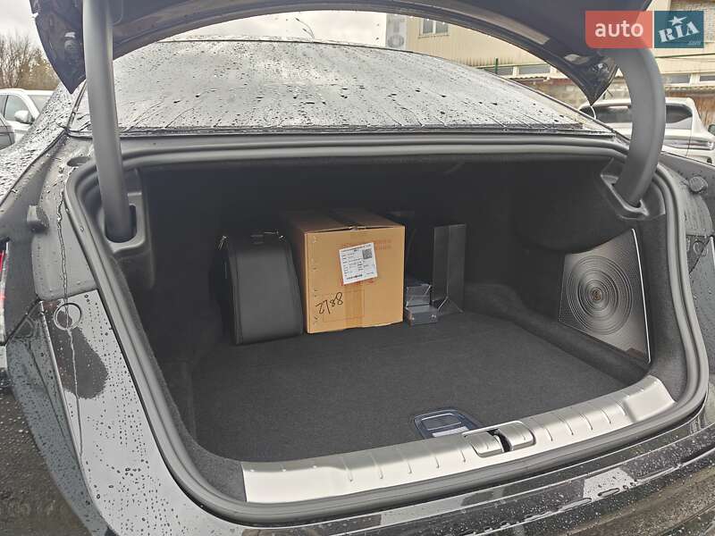 Седан YangWang U7 2025 в Києві