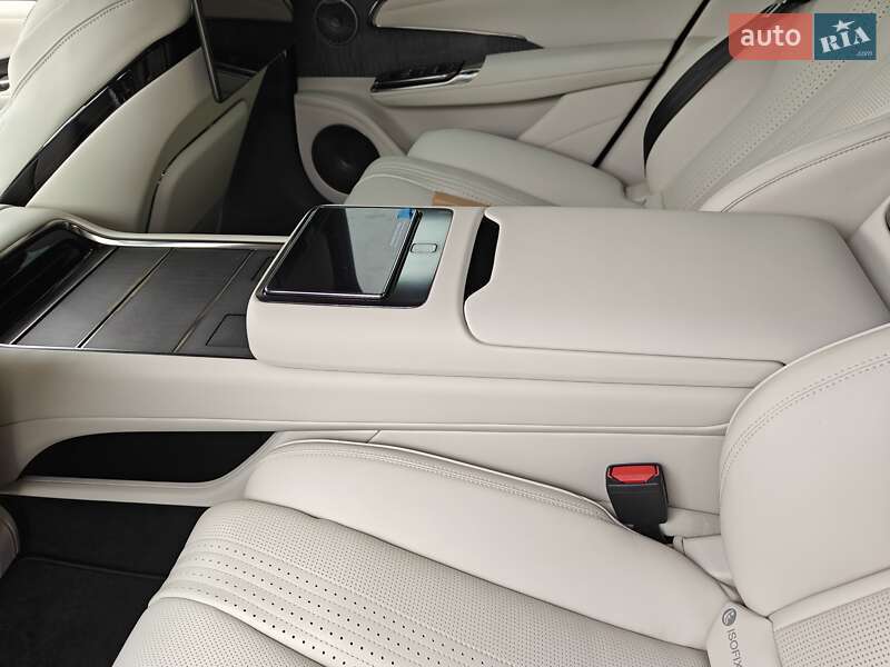 Седан YangWang U7 2025 в Києві