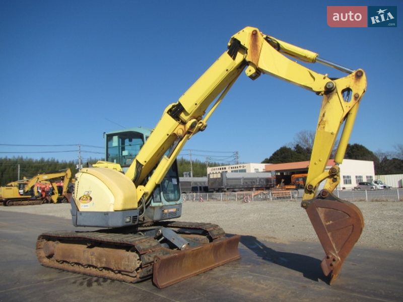 Yanmar B7 2010
