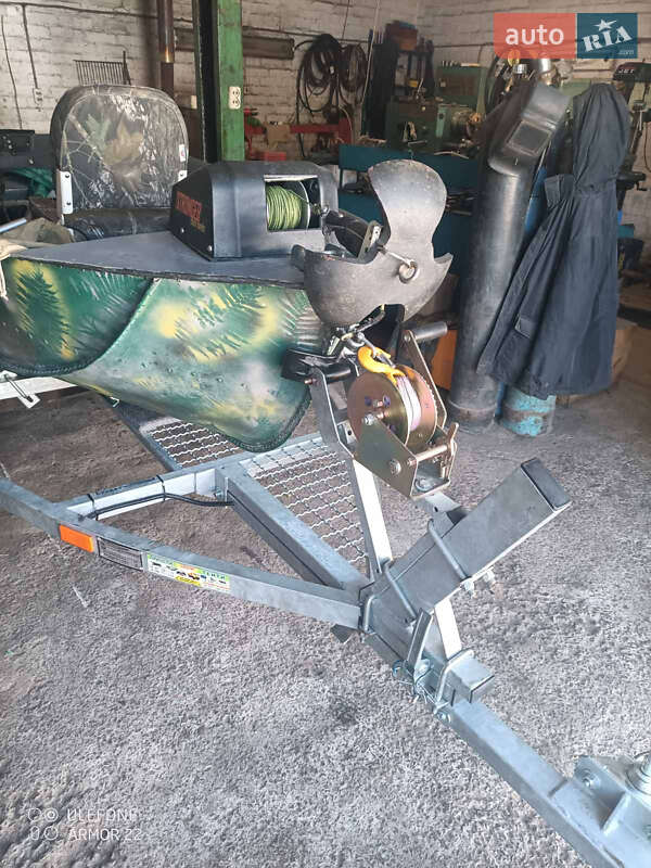 Лодка Язь 320 1989 в Тернополе