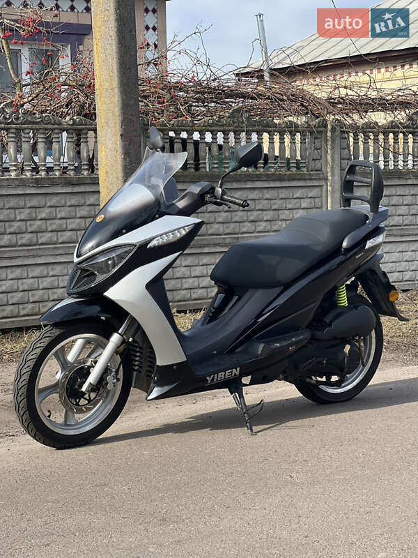 Максі-скутер YiBen YB 150T-10 2013 в Борзні