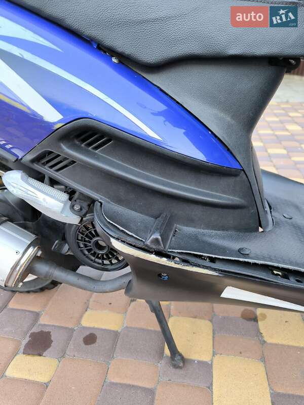 Скутер YiBen YB150T-15D 2013 в Миргороде
