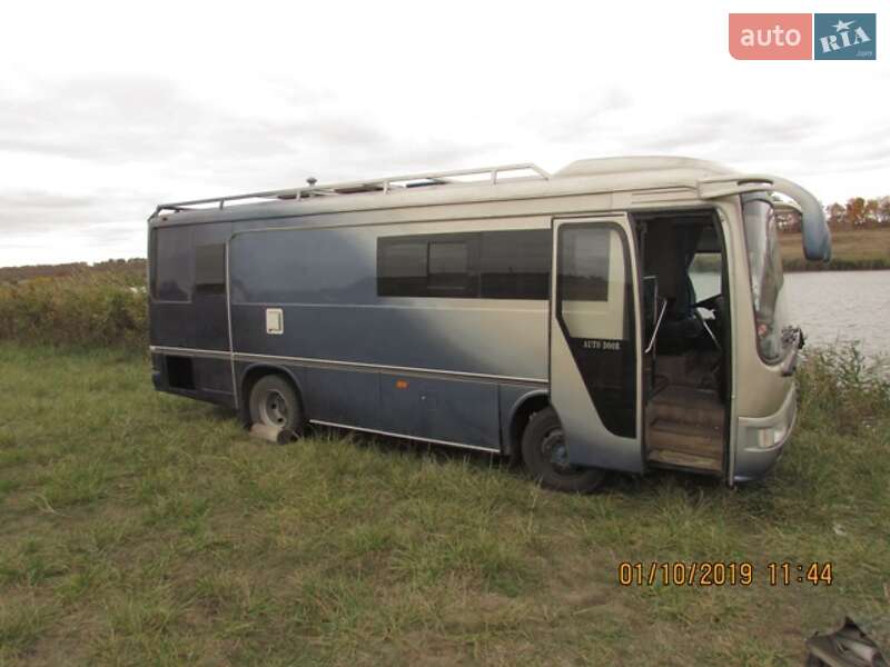 Дом на колесах Youyi ZGT 6730 2006 в Кропивницком