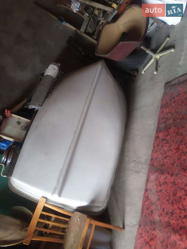 Лодка Южанка 1 1988 в Киеве