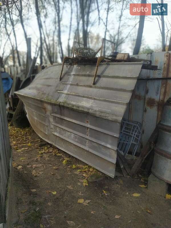 Лодка Южанка 1 1988 в Киеве