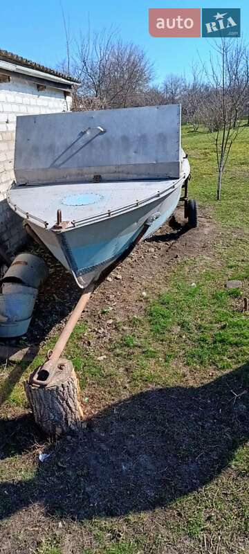 Лодка Южанка М 1990 в Кропивницком