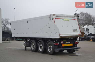 Самоскид напівпричіп Zaslaw D 653 2015 в Хусті