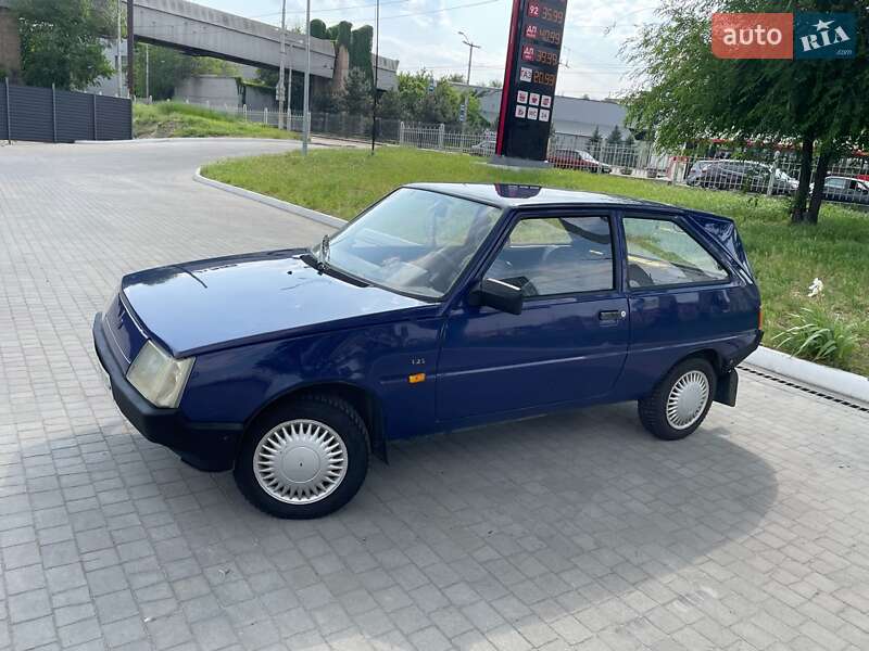 Хэтчбек ЗАЗ 1102 Таврия-Нова 2002 в Запорожье