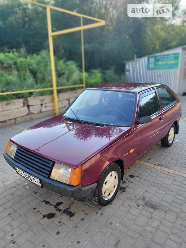 Хэтчбек ЗАЗ 1102 Таврия-Нова 2005 в 