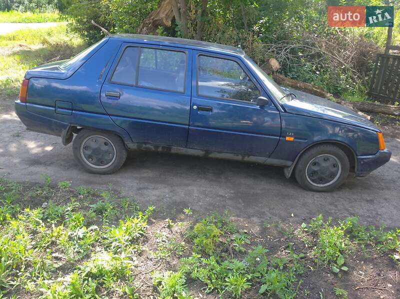 ЗАЗ 1102 Таврия-Нова 2004