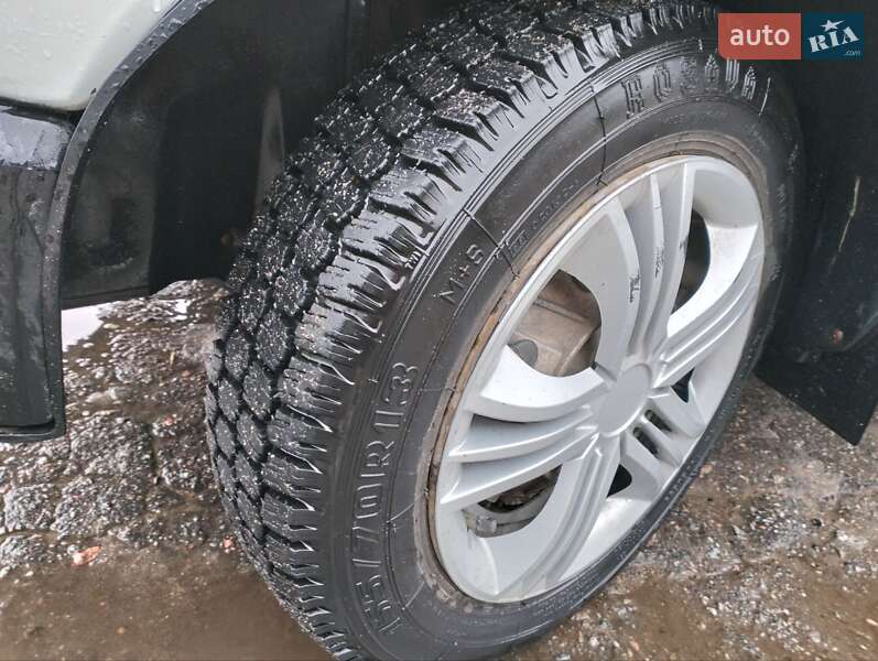 Хэтчбек ЗАЗ 1102 Таврия-Нова 2003 в Белой Церкви