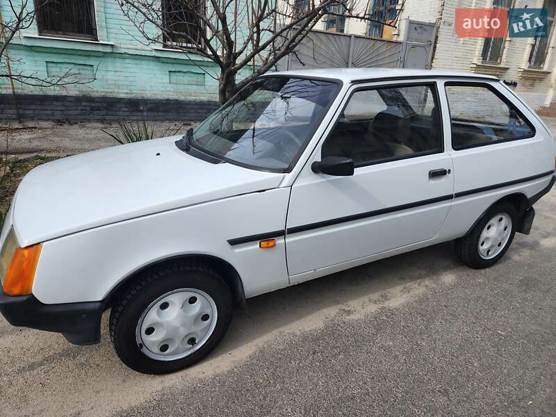 Хетчбек ЗАЗ 1102 Таврія-Нова 2006 в Запоріжжі фото 2 Хетчбек ЗАЗ 1102 Таврія-Нова 2006 в Запоріжжі