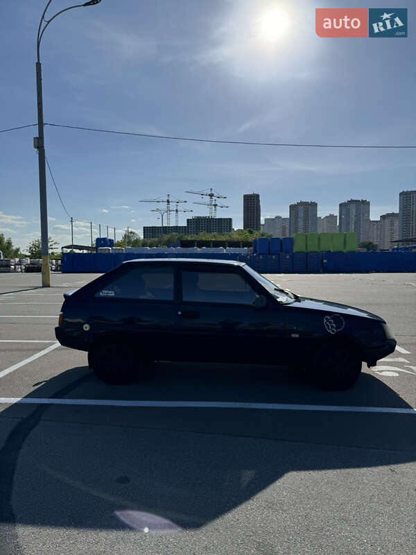Хэтчбек ЗАЗ 1102 Таврия-Нова 2004 в Киеве