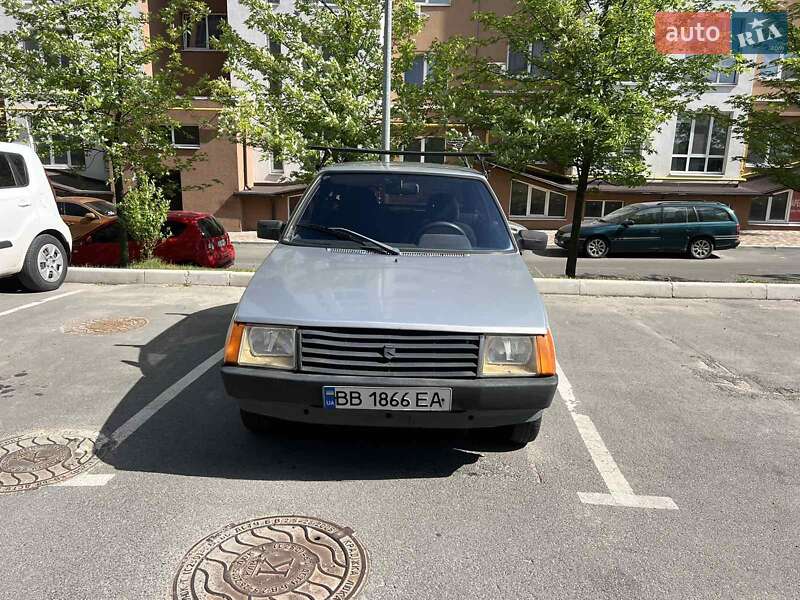 Хэтчбек ЗАЗ 1102 Таврия-Нова 1998 в Киеве