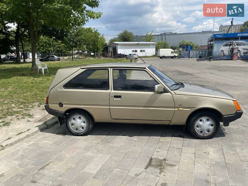 Хэтчбек ЗАЗ 1102 Таврия-Нова 2002 в Львове
