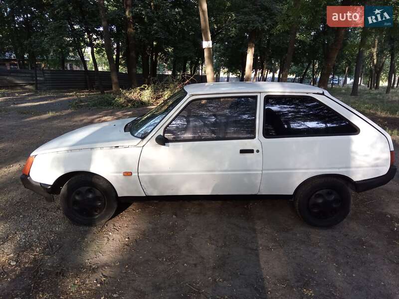 Хетчбек ЗАЗ 1102 Таврія-Нова 1998 в Дніпрі фото 2 Хетчбек ЗАЗ 1102 Таврія-Нова 1998 в Дніпрі