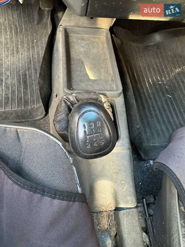 Хэтчбек ЗАЗ 1102 Таврия-Нова 2003 в Киеве фото 17 Хэтчбек ЗАЗ 1102 Таврия-Нова 2003 в Киеве