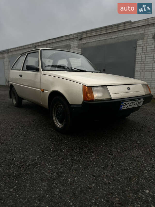 Хетчбек ЗАЗ 1102 Таврія-Нова 2003 в 