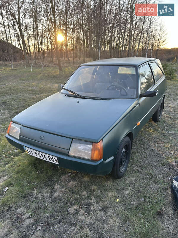 Хэтчбек ЗАЗ 1102 Таврия-Нова 2002 в 