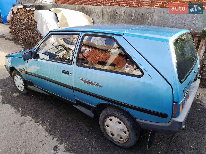 Хэтчбек ЗАЗ 1102 Таврия-Нова 2004 в Тростянце