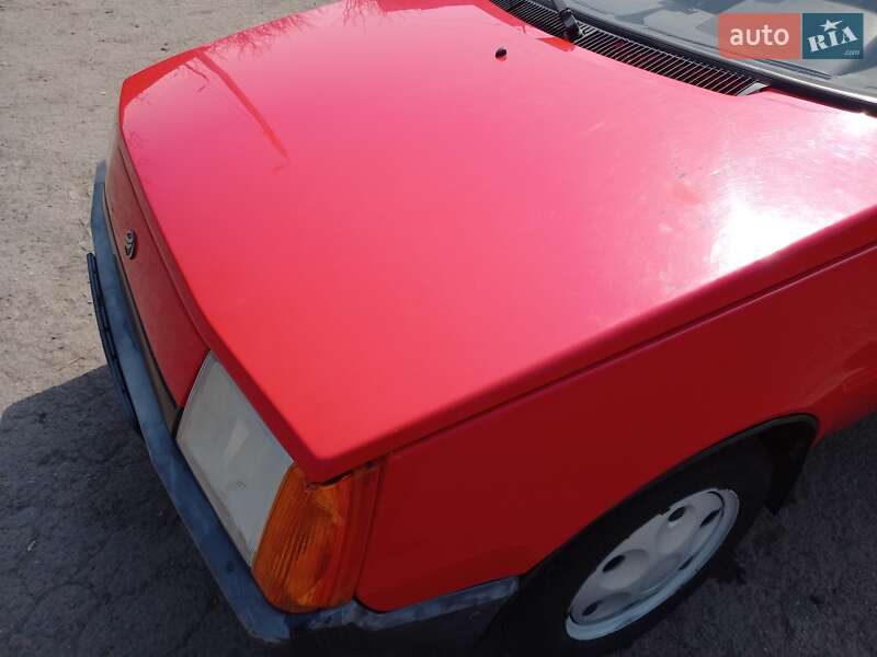 Хетчбек ЗАЗ 1102 Таврія-Нова 2001 в Краматорську