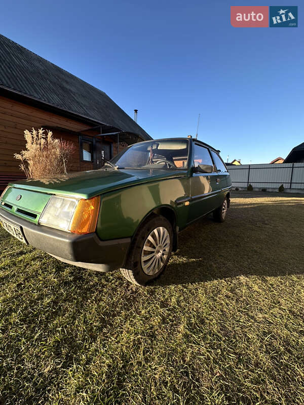 Хетчбек ЗАЗ 1102 Таврія-Нова 2001 в Володимирці