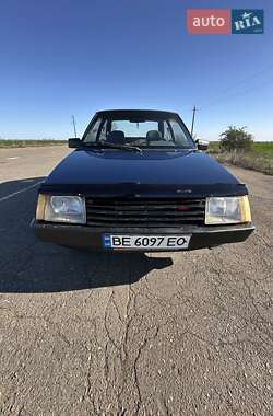 Хэтчбек ЗАЗ 1102 Таврия-Нова 2004 в 