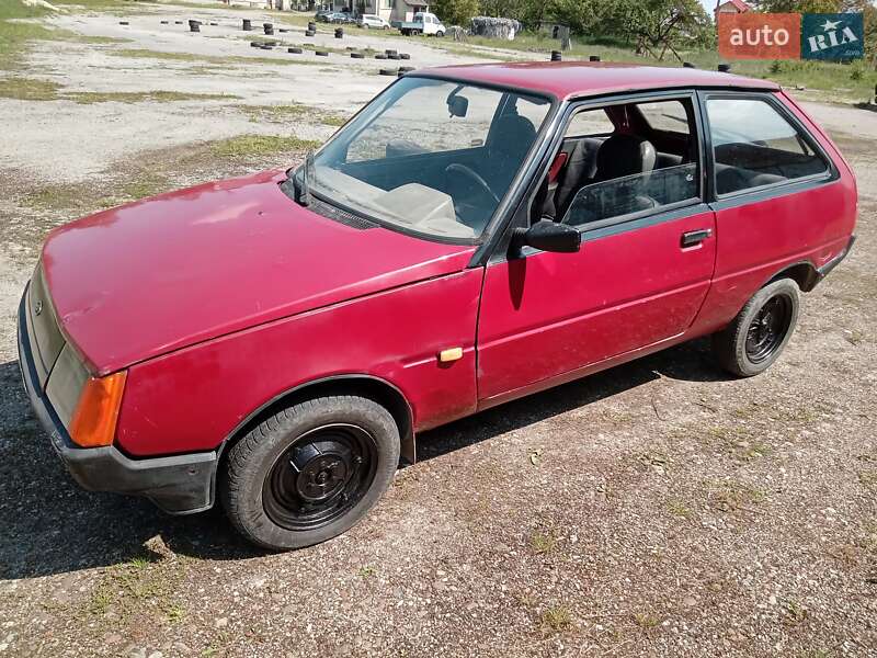 Хэтчбек ЗАЗ 1102 Таврия-Нова 2003 в 