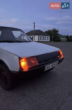 Хэтчбек ЗАЗ 1102 Таврия-Нова 1998 в 