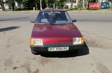 Хэтчбек ЗАЗ 1102 Таврия-Нова 2001 в 