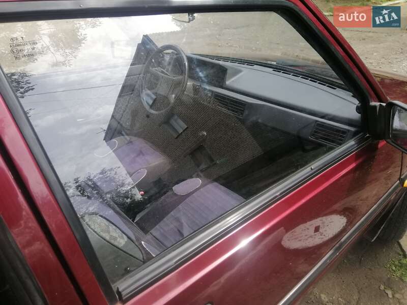 Хэтчбек ЗАЗ 1102 Таврия-Нова 2001 в Николаеве