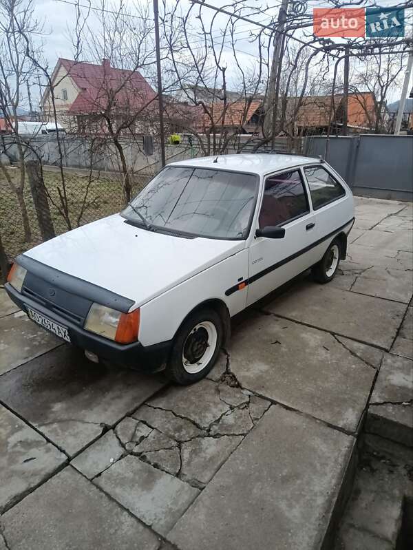 Хетчбек ЗАЗ 1102 Таврія-Нова 1998 в Хусті