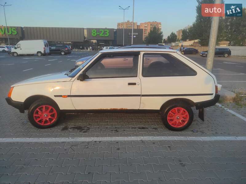ЗАЗ 1102 Таврия-Нова 2001