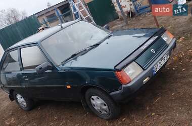 Хэтчбек ЗАЗ 1102 Таврия-Нова 2000 в 