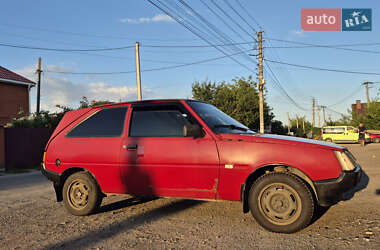Хэтчбек ЗАЗ 1102 Таврия-Нова 2002 в 